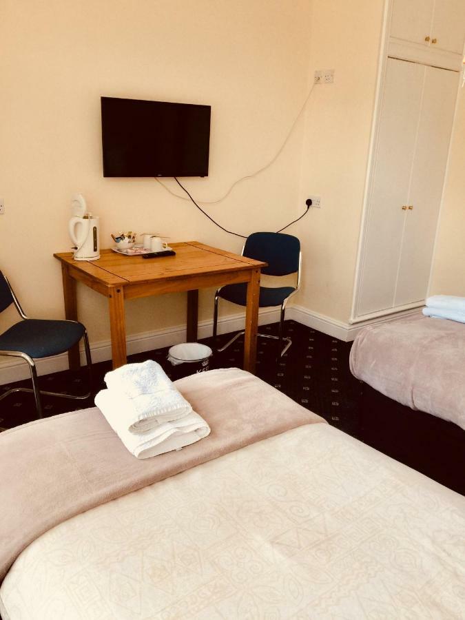 Trevelyan Hotel Ilford Extérieur photo